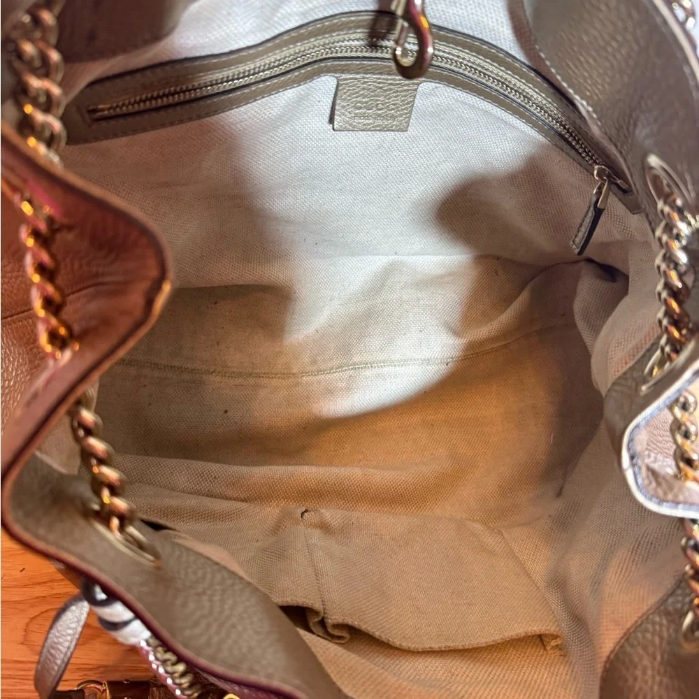 AUTHENTIC Gucci Metallic Gold SoHo Shoulder Bag